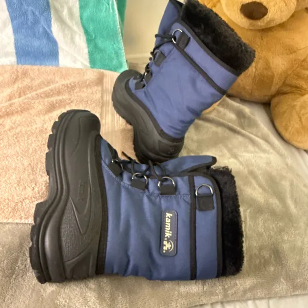 Kamik Winter women Snow Boots size 8 - Image 4