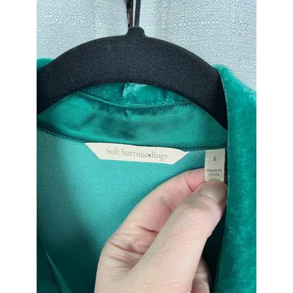 Soft Surroundings Green Velvet Button Up Blouse Sz.L - Image 10