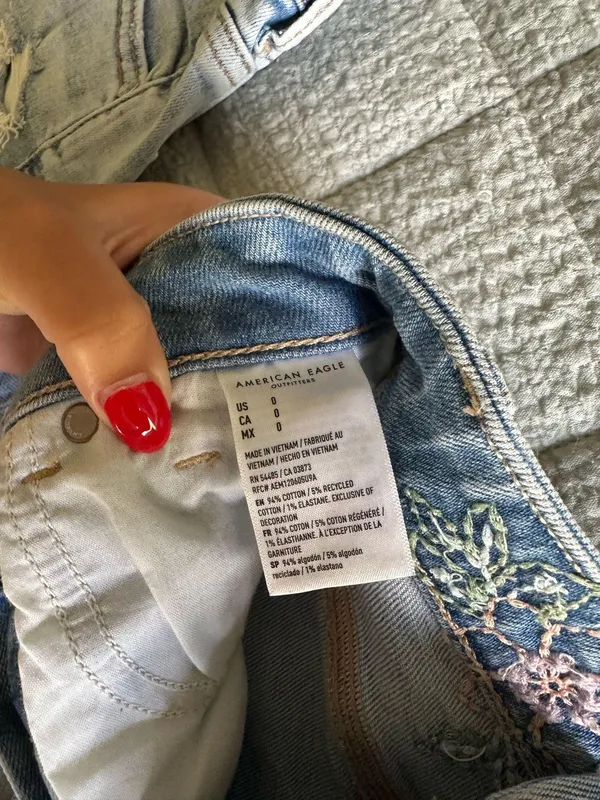 American Eagle Shorts - Image 3