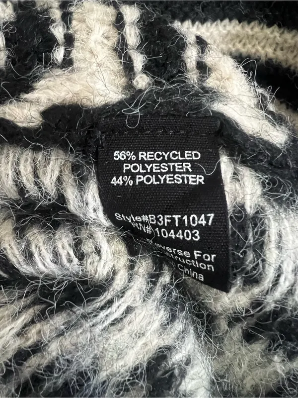 Stitch + Feather Black and Cream Patterned Women's Sweater Size L - Image 4