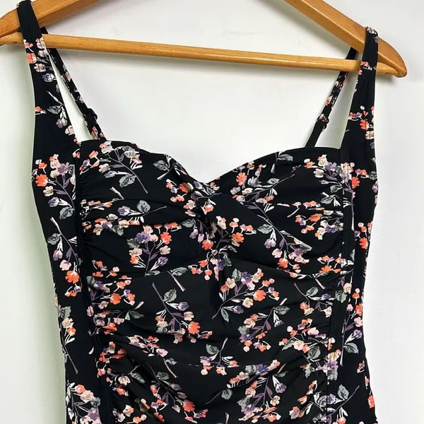 Moontide |Floral One Piece Ruched Twist Front sz 10 - Image 2