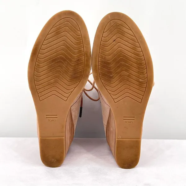 Toms Hyde Sand Suede Leather Creamy Tan Lace Up Wedge Heel Ankle Bootie Size 8 - Image 6
