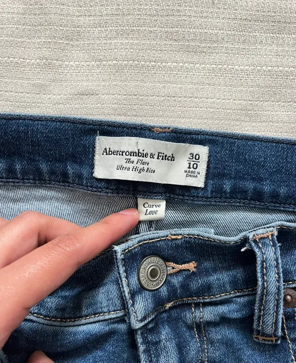 Abercrombie Curve Love Ultra High Rise Stretch Flare Jean - Dark Wash - Image 7