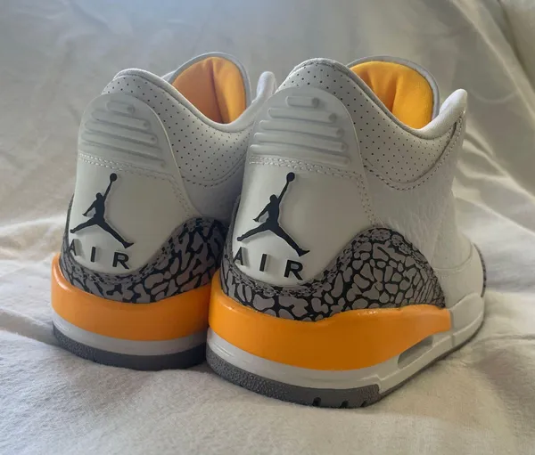 Air Jordan NWOT 3 Retro Laser Orange - Image 5