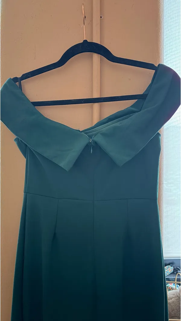 SheIn Emerald Green Bridesmaid Gown Medium - Image 7