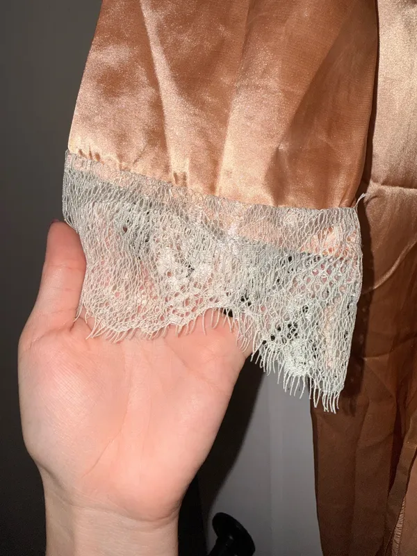 Satin lace robe intimates Gold Size M - Image 3
