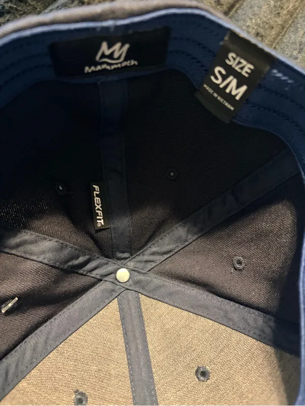 Mammoth Black Baseball Cap with Tag - Image 8