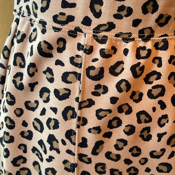 Old Navy leopard print leggings - Image 3