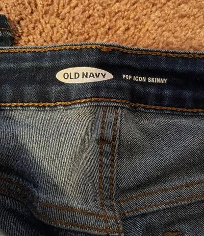 Old Navy Skinny Jeans - Image 3