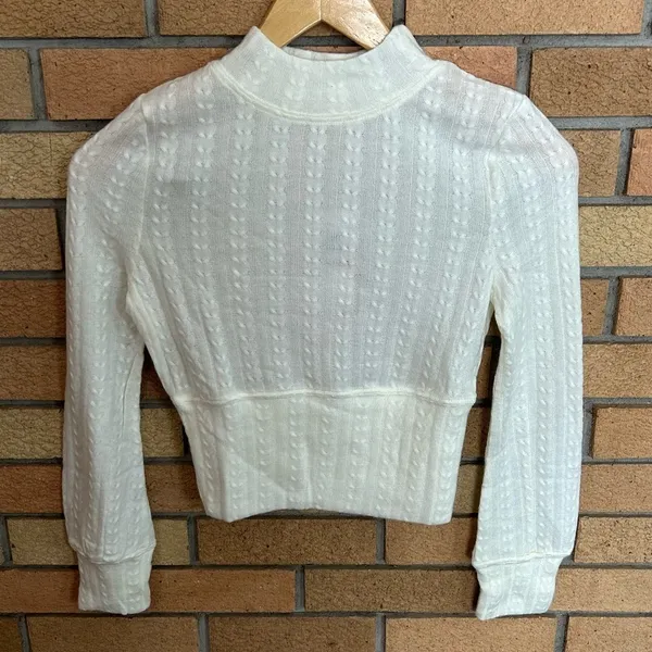 Band of Gypsies Band of The Free Ivory Cable Knit Mock-Neck Crop Sweater XS NWT - Image 2