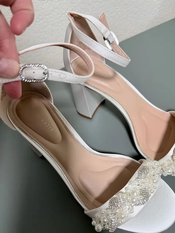 Kelly &‎ Katie Drema Sandal Bridal Heels, Size 8W - Image 11