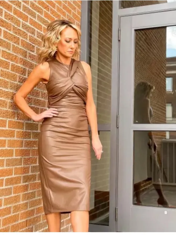 $228 Nwot Express Mocha Body Contour Twist Front Faux Leather Midi Dress Xs - Image 4