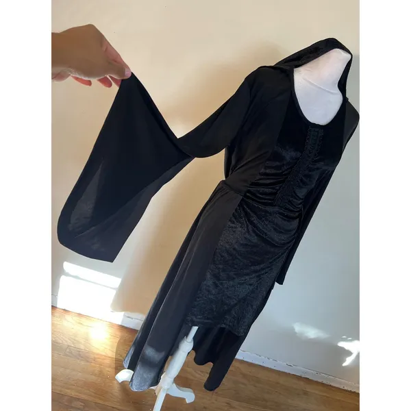 Gothic Hooded Maxi Dress Black Velvet Bell Sleeve Medieval Witchy Gown M/L - Image 4