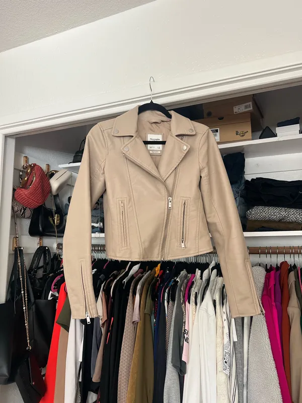 Abercrombie & Fitch Nude tan faux vegan leather moto biker jacket S - Image 5