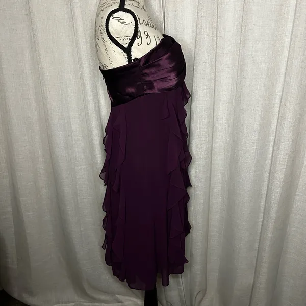 Women's Size 6 Xscape by Joanna Chen Strapless Satin Chiffon Dress in Eggplant - Image 2