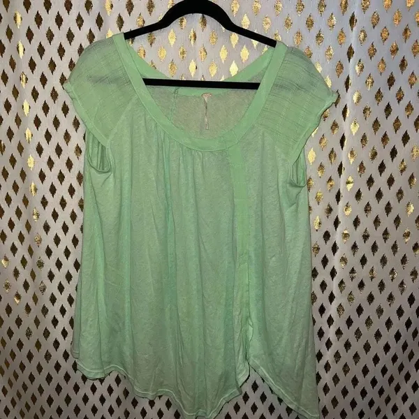 Free People Keep It Casual T-shirt blouse Queen Green size XS - Image 4