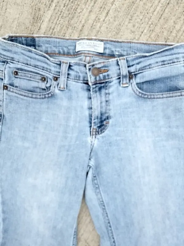 American Eagle 2P 28x29 Light Wash Flare Distressed Jeans Petite - Image 7
