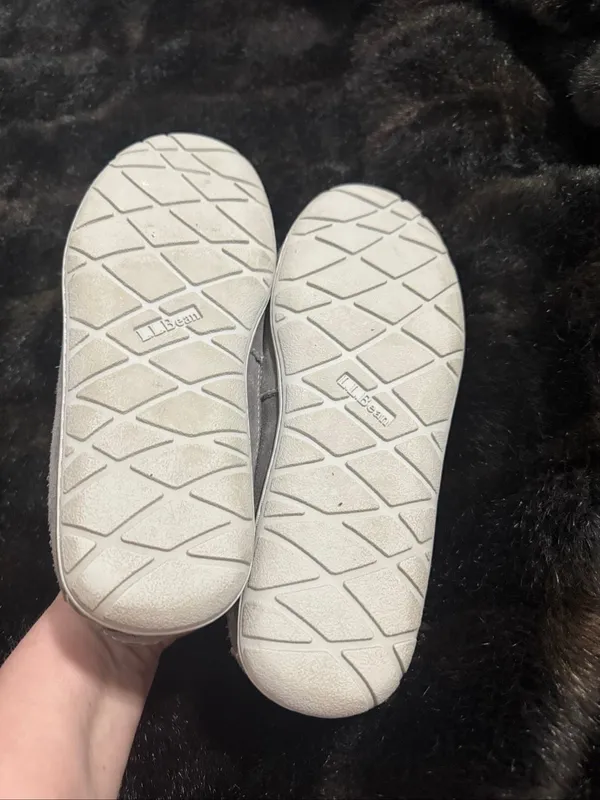 L.L. Bean Wicked Good Camp Moccasins Women’s Slippers Shearling Gray Size 8 M - Image 6