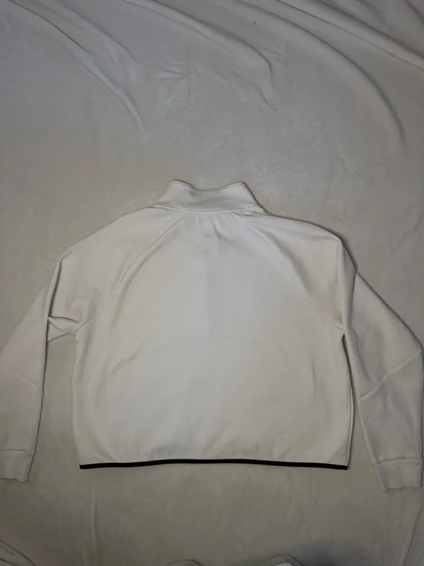 Under Armour Sweatshirt - Image 3