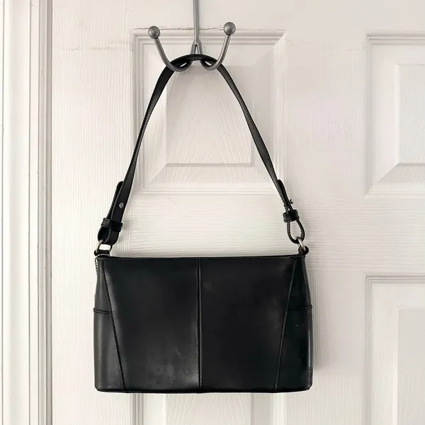 Kenneth Cole Reaction Black Leather Structured Mini Y2K Vintage Shoulder Bag - Image 7