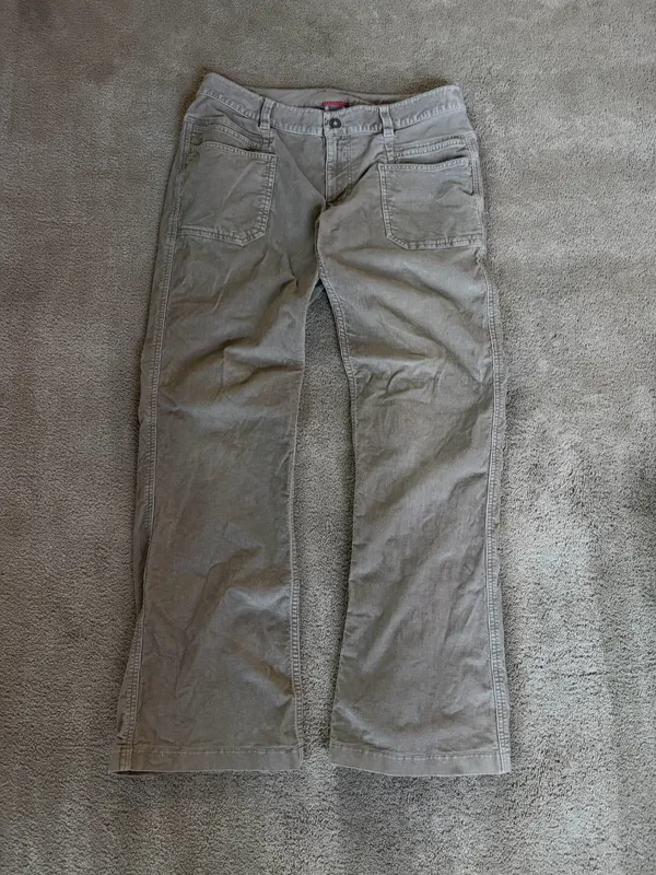 The North Face Women’s Gray Utility Pants Size 8 - Image 2