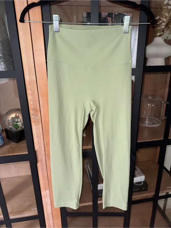 Oner Active Rare fit scrunch sage leggings high rise capris workout ruched contour crop - Image 3