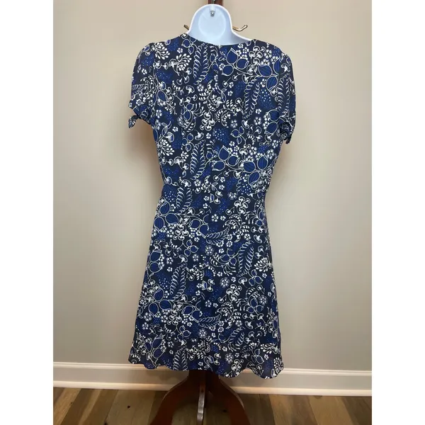 J.Crew Dress Size 6 Chiffon Black White Blue Floral V‑Neck Short Sleeve Flowy - Image 4