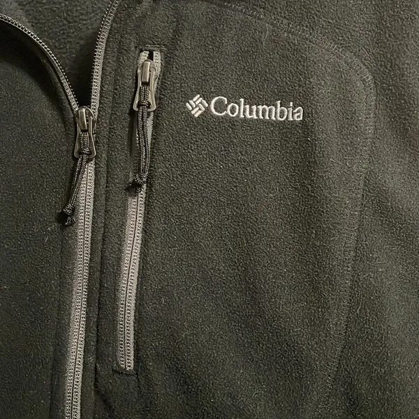 Black Fleece Columbia Vest - Image 3