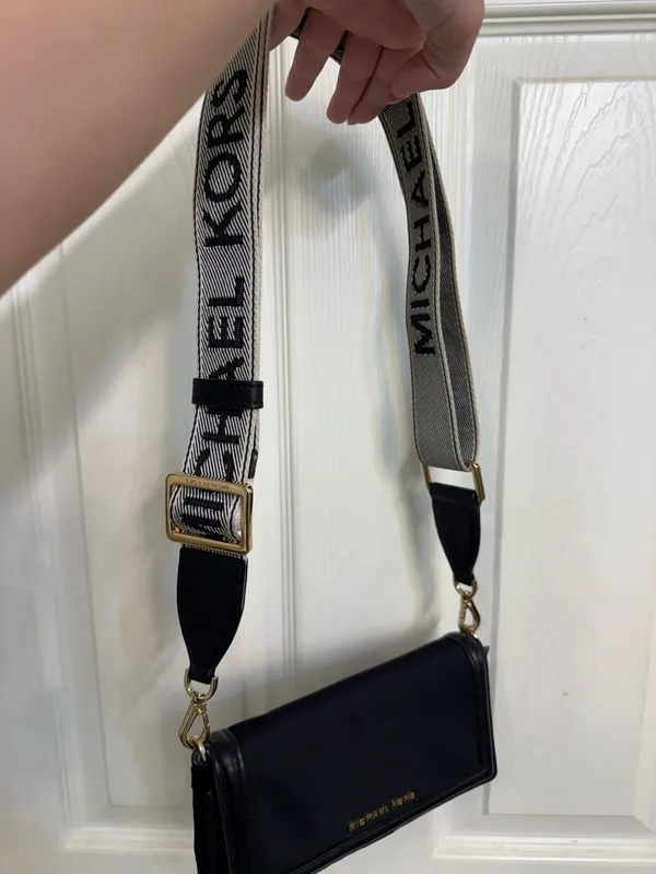 Michael Kors purse - Image 2
