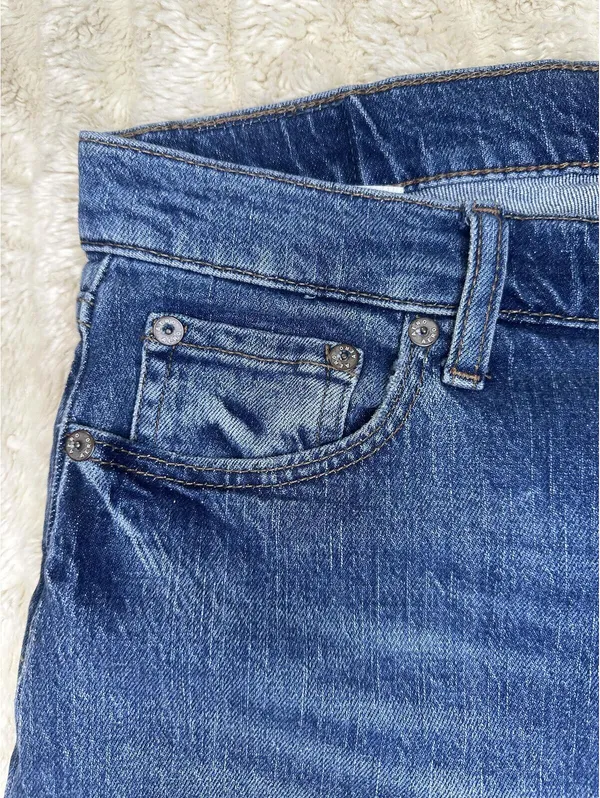 Aeropostale Mom Jean medium wash denim jeans Size 12 high rise vintage-inspired - Image 3
