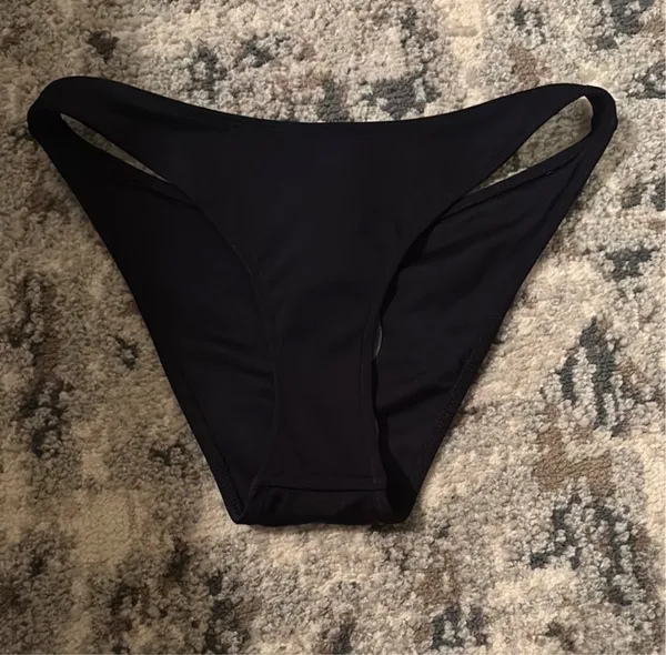 Triangl black swim bottoms - Image 3