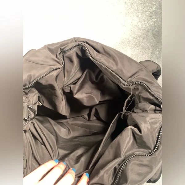Wilo the label Black puffer gym Bag - Image 8