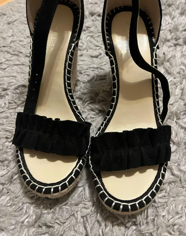 Black Wedges - Image 4