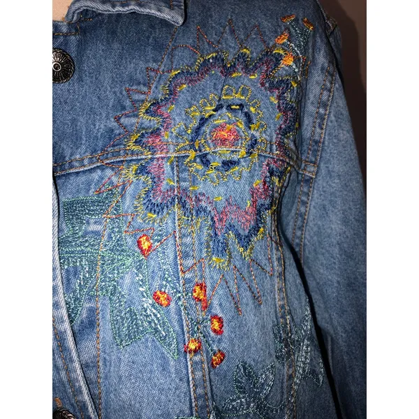 Vintage Embroidered Denim Shacket Shirt Jacket Beaded Floral Artwear Boho Size M - Image 3
