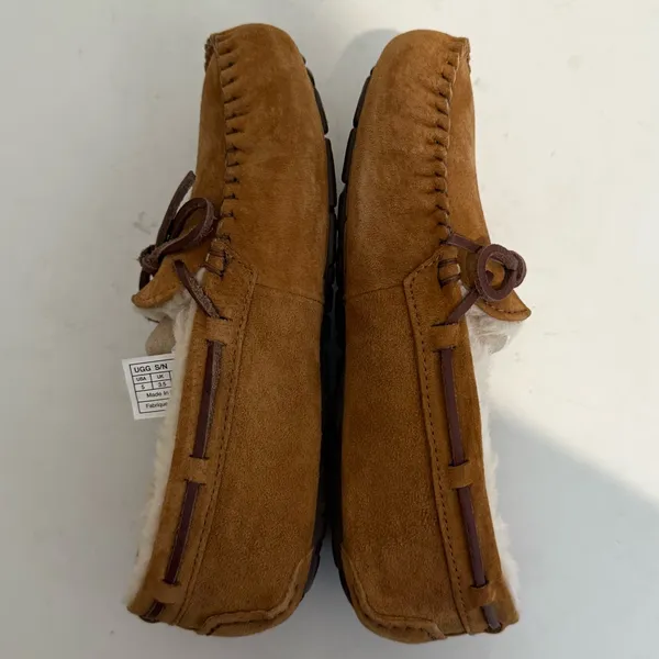 UGG Dakota Slipper Moccasin Chestnut Brown Suede Size 5 Shearling Lining NEW - Image 9
