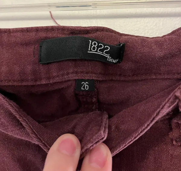 1822 Denim Lisbon Burgundy Skinny Jeans - Size 26 - Image 5
