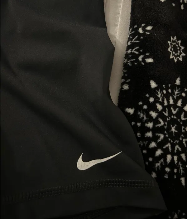 Nike Pros Black - Image 3