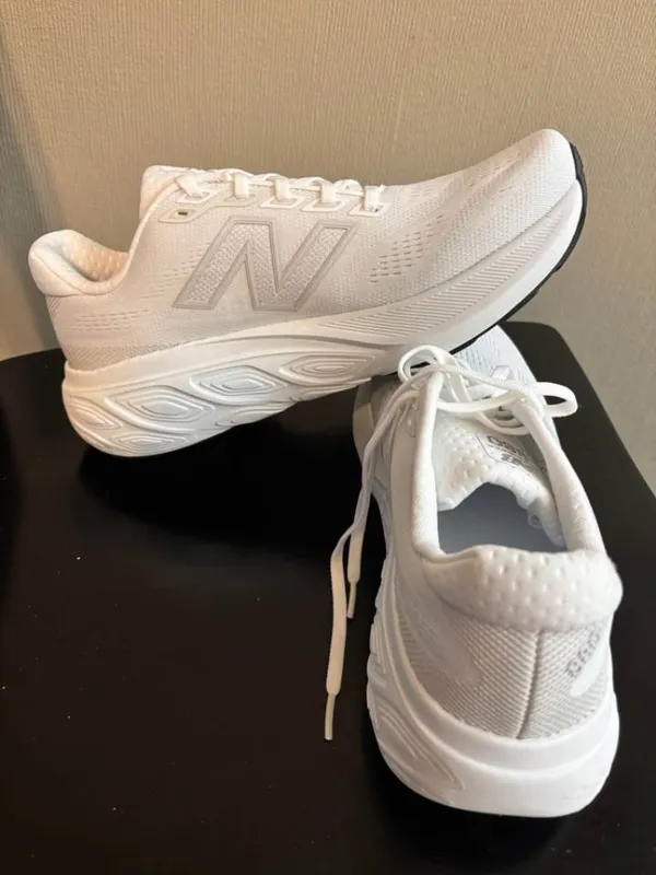 New Balance Fresh Foam 880 White Running Shoes Size 9 - Brand New - Image 8