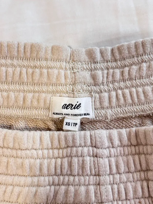 Aerie Cream Shorts - Image 3