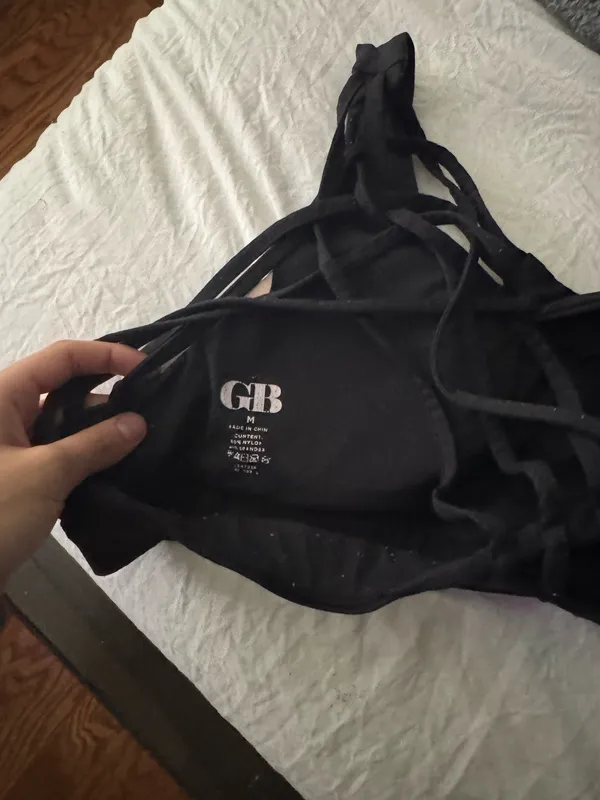 Black crossover dillards GB sports bra - Image 3