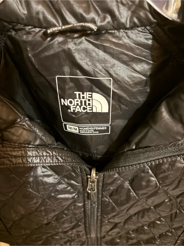 The North Face Thermoball Diamond Quilted Puffer Jacket - Image 2