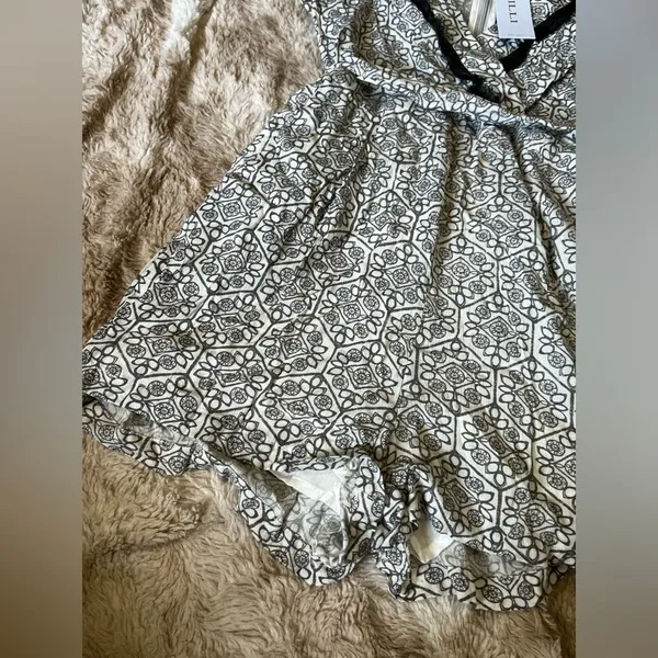 NWT Waist Tie Romper White - Image 3