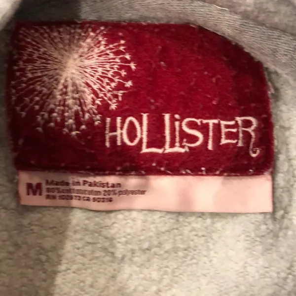 Hollister Hoodie Size Medium - Image 2