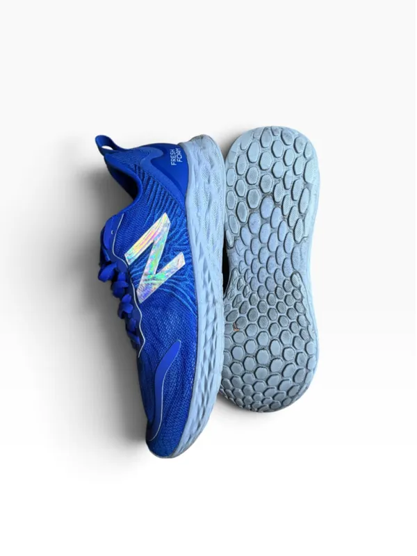 Women's New Balance Fresh Foam Athletic Shoes in Blue and Silver size US10 - Image 9