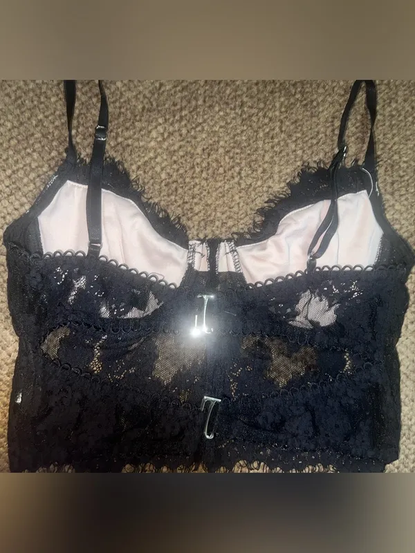 white fox boutique black lace  bustier size small - Image 3