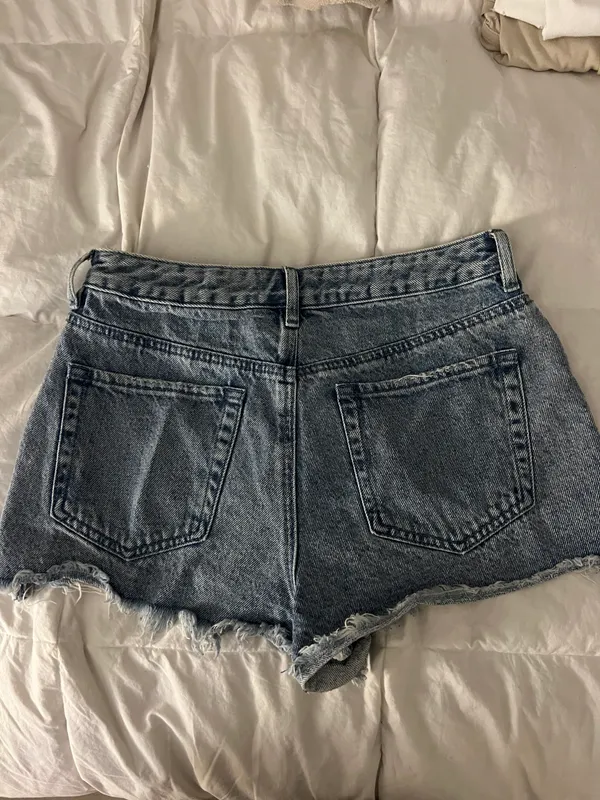 PacSun High Waisted Vintage Wash Denim Shorts - Image 2