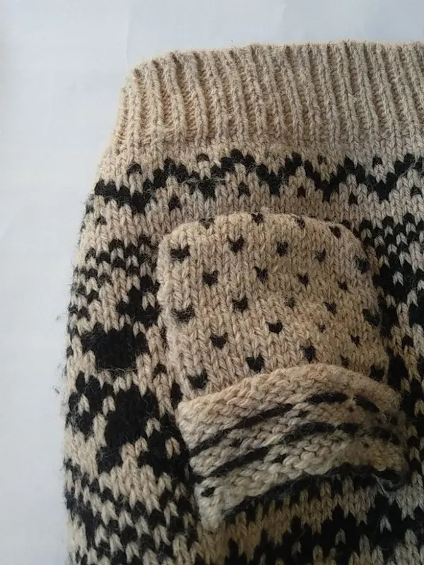 American Rag L Black Tan Crop Sweater - Image 2
