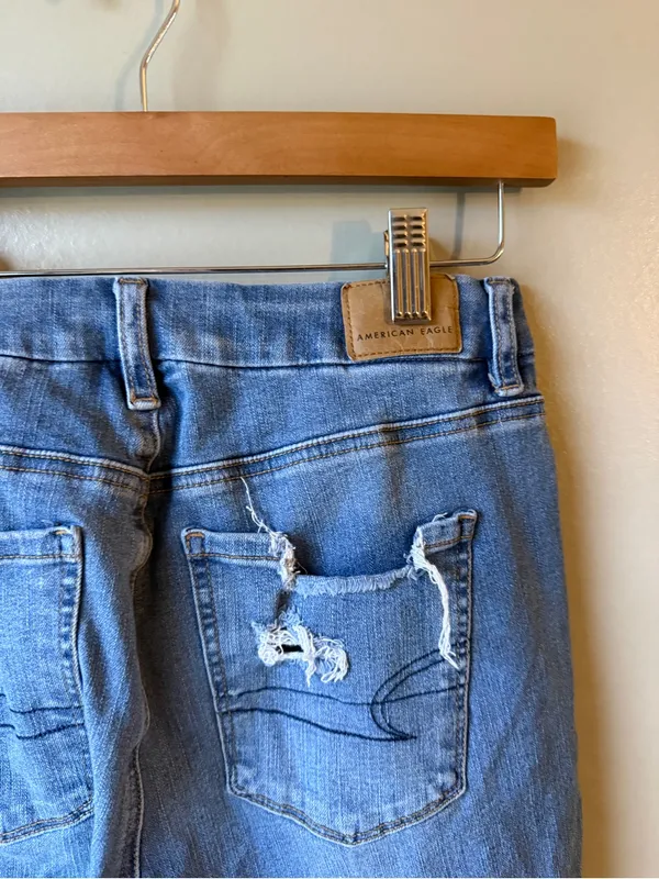 American Eagle Dream Jean Distressed High Rise Jeans Size 4 Short - Image 5