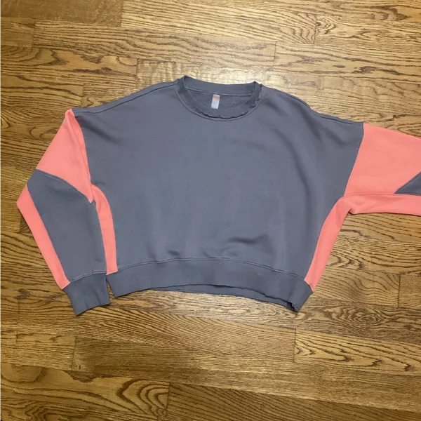 Mono B Cotton cropped Gray and coral color block Sweatshirt Large - Image 5