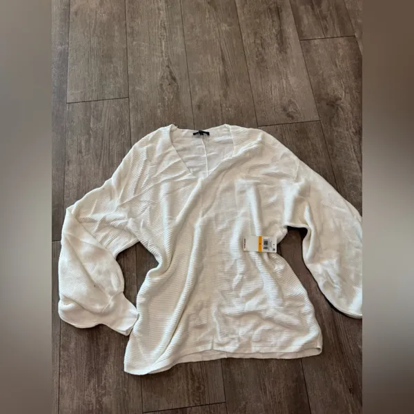 1. State Cream V-Neck Sweater - Image 8